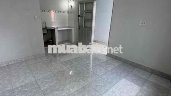 phòng ngay khu him lam Q7 có wc riêng kệ bếp