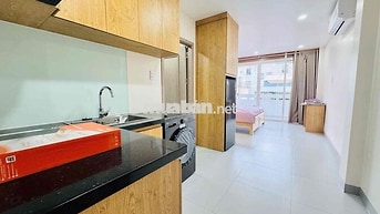 CHO THUÊ CĂN HỘ BALCONY MỚI 100% NGAY BẾN THÀNH FULL TIỆN NGHI CAO CÂP