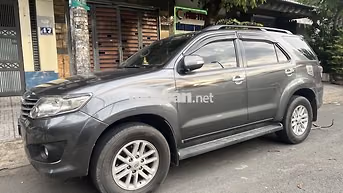 Toyota Fortuner 2013 Xăng Xám