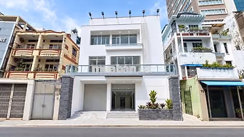 CHO THUÊ NHÀ MẶT TIỀN 12M KINH DOANH TRUNG QUẬN 1