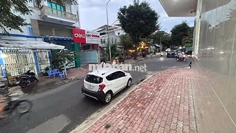 CHO THUÊ MẶT BẰNG GÓC 3 MẶT TIỀN QUẬN 7
