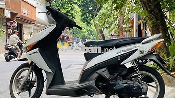 Honda Click 2009 trắng, zin nguyên, xe chất..