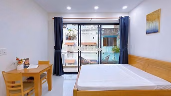 Cho thuê căn hộ ban công full nội thất ngay Lotte Mart gần RMIT,UFM