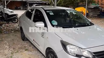 Mitsubishi Attrage 2023 MT Trắng
