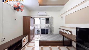 CHDV BAN CÔNG LỚN, SẴN NỘI THẤT, MÁY GIẶT RIÊNG GẦN NGÃ TƯ BỐN XÃ