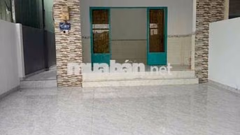 Cần cho thuê nhà cấp 4 gần chợ Đông Thạnh, sân banh An Kì
