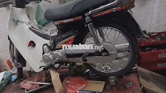 Honda Dream II Trắng Xe số