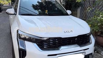 Kia Sonet Luxury Trắng 7000 km
