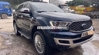 Ford Everest Platinum 2022 4X4 Xanh đen