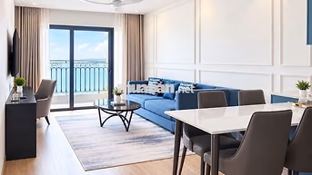 cho thuê căn hộ cao cấp GoldenBay , 2 Phòng ngủ , Hồ bơi vô cực