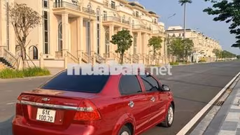 Chevrolet Aveo LT Đỏ