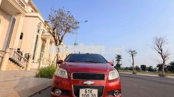 Chevrolet Aveo Sedan Đỏ