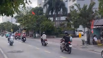 Bán Nhà MT 427 Trần Xuân Soạn . 4x16m 1 lầu , vị trí vàng KDBB.