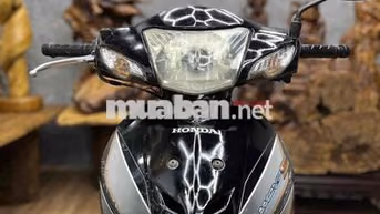 Honda Wave S dàn áo liền lạc cứng cáp, máy bao êm