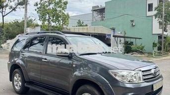 Toyota Fortuner 2.7V Xám Tự động