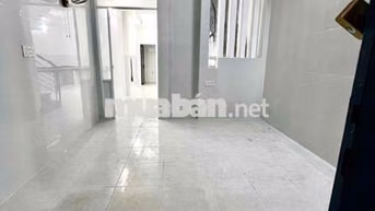 Cho thuê nhà hẻm xe hơi đường số 3 sát chợ bình long 4x14m 1 lầu 2pn