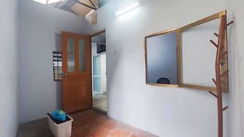 Cho thuê nhà 2 ngủ phố Đào Tấn, Ba Đình, Hà Nội
