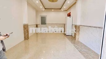 Cho thuê căn hộ Tầng 1, 50m2. 2pn tách biệt, phòng bếp lớn.