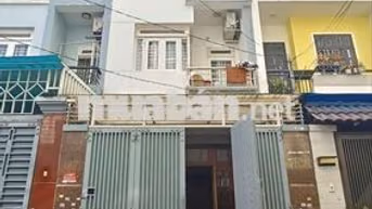 Cho thuê nguyên căn trống rộng, 6pn6wc, sẵn máy lạnh, Đs 28, P6 Gò vấp
