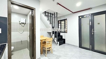 DẠNG 1 TRỆT 1 LẦU 40m2 CÓ NỘI THẤT, BAN CÔNG RIÊNG