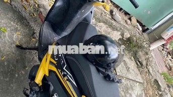 Yamaha Luvias Vàng đen