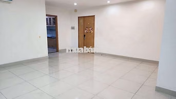 căn hộ tầng trên cùng không bị làm ồn !!!