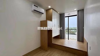 KHAI TRƯƠNG STUDIO BAN CÔNG CỬA SỔ GẦN RMIT , TDTU , PV GAS