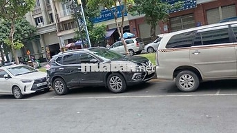 Nissan X-Trail 2020 bản full 2 cầu Đen