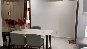 Căn hộ 2 phòng ngủ Full nội thất Remax Plaza chợ Bình Tây Q6