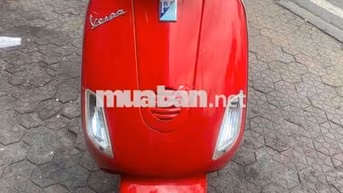 Piaggio Vespa Đỏ 150. nhập ý