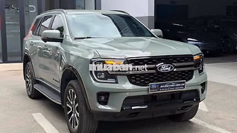 Ford Everest Platinum 2 cầu 2026 Xanh 5.500km
