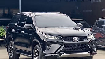 Toyota Fortuner 2025 Máy Xăng Màu