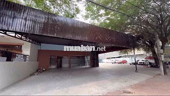 Cho thuê mặt bằng ngang 12 gần bến xe, sân vận độngBecamex , Hầm rượu