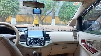 Toyota Innova 2006 200.000 km