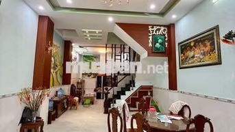 Nhà đẹp công viên  Lãnh Binh Thăng, Q11. 192m2- 4 tầng