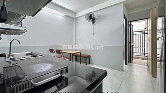 CĂN HỘ MỘT PHÒNG NGỦ MỘT PHÒNG KHÁCH BAN CÔNG THOÁNG MÁT ĐẦY ĐỦ NT