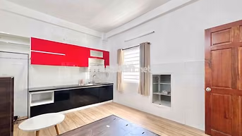 STUDIO CỬA SỔ TRỜI RỘNG 30m2 ĐANG SET UP,SẴN MÁY LẠNH,GẦN CHỢ THẠCH ĐÀ