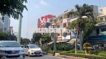 Chị 150 Tr/M Vị Trí quá đẹp Ngay Khu nổi tiếng Ẩm Thực Phan Xích Long