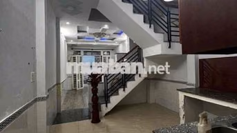 nhà 3,5 x 13, đúc 1 lầu , hẻm xe hơi , 2pn