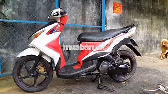 Yamaha Luvias 2013 Đỏ trắng