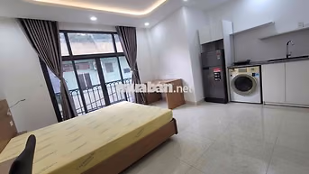 CHDV BAN CÔNG SIÊU LỚN  GIÁ TỐT  – FULL NỘI THẤT, GẦN QUẬN 1