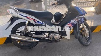 Suzuki Axelo 125cc Xanh trắng