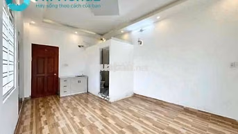 Chính chủ cho thuê phòng ban công, Trung Mỹ Tây, gần đh GTVT