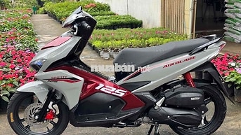 Honda Air Blade 125 phom bỏ mẫu 2020