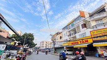 BÁN NHÀ MẶT TIỀN ĐƯỜNG LỘ TẺ ( Trục chính Lộ Tẻ- đối diện cổng chợ)