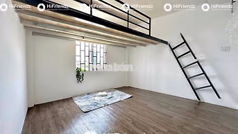 Phòng gác với của sổ ngoài đón nắng