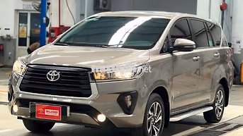 Toyota Innova 2.0E 2022 Số sàn Đồng Ánh Kim
