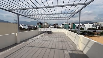 Cho Thuê Nhà 2 tầng 1 tum Kinh Doanh mặt tiền Lê Hồng Phong 
