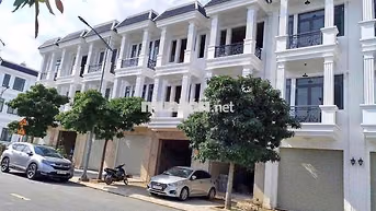 nhà 1 trệt 2 lầu Cách ngã 6 An Phú, Thuận An 1,5 km, đường 7m