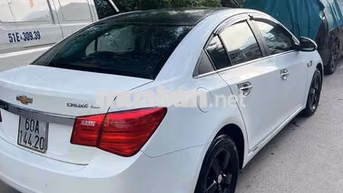 Chevrolet Cruze LS Trắng